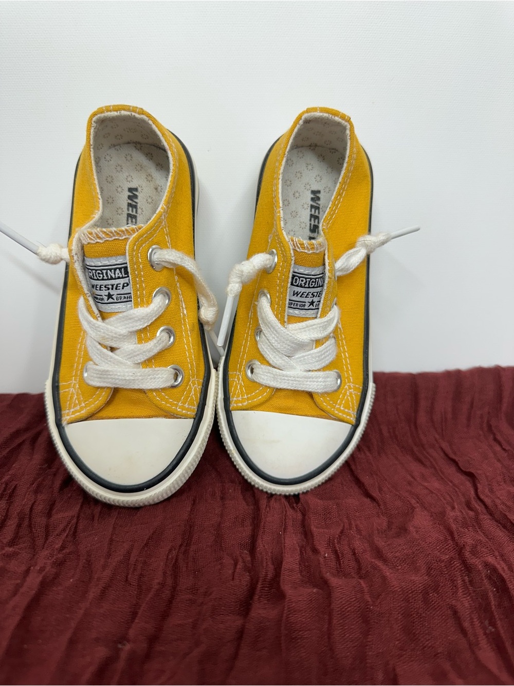 Weestep Kids Size 8 Yellow Canvas Sneakers Lace Up Low Top Casual Shoes